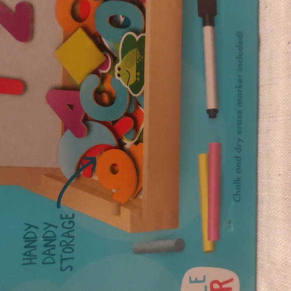 Easel Jr. Magnetic Dry Erase And Chalkboard preschool 70 magnets! New - Picture 4 of 10